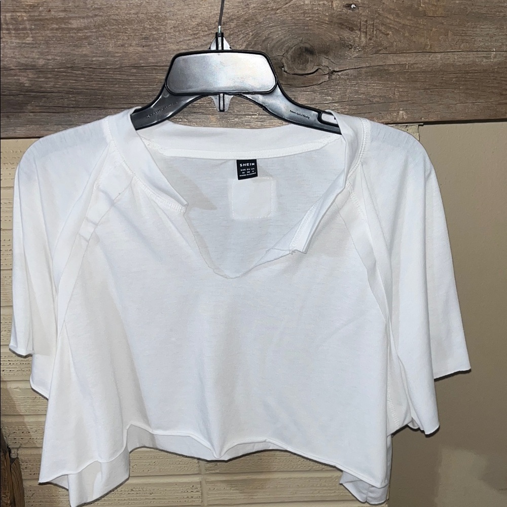 SHEIN White Casual Crop Top